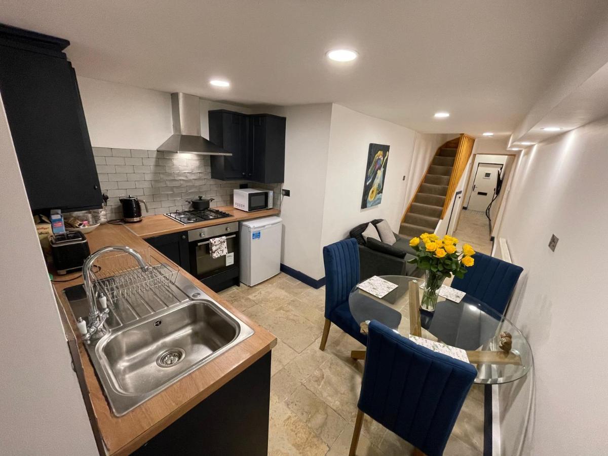 2 Bedroom Cottage Gloucester City Center Dış mekan fotoğraf